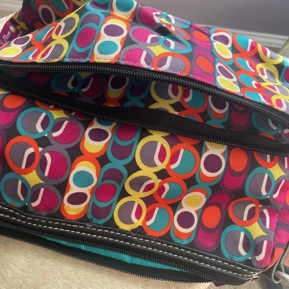 Lily Bloom crossbody Hobo - Picture 3 of 3